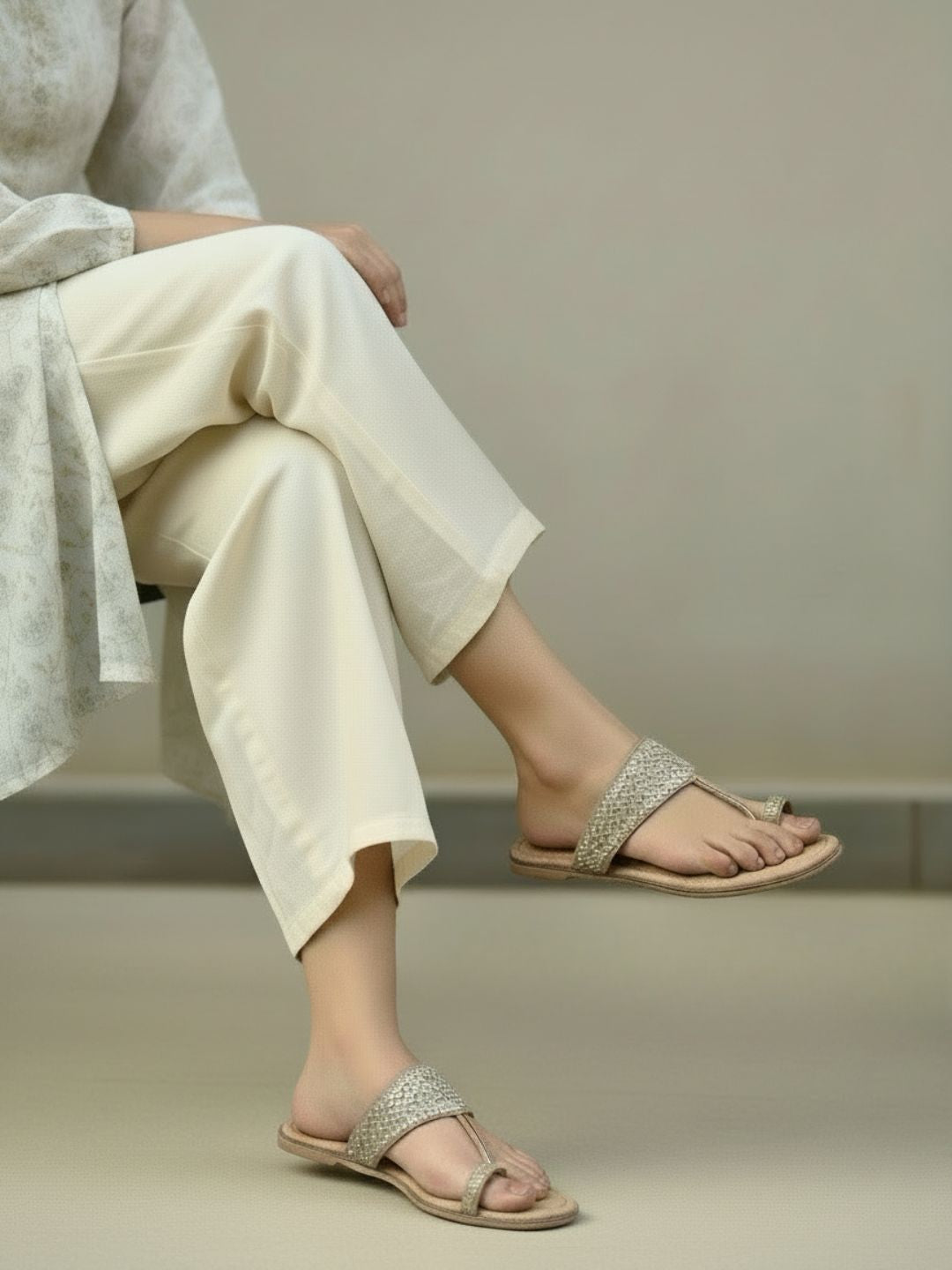 Womens Golden Casual Embellished One Toe Flat Slip-Ons