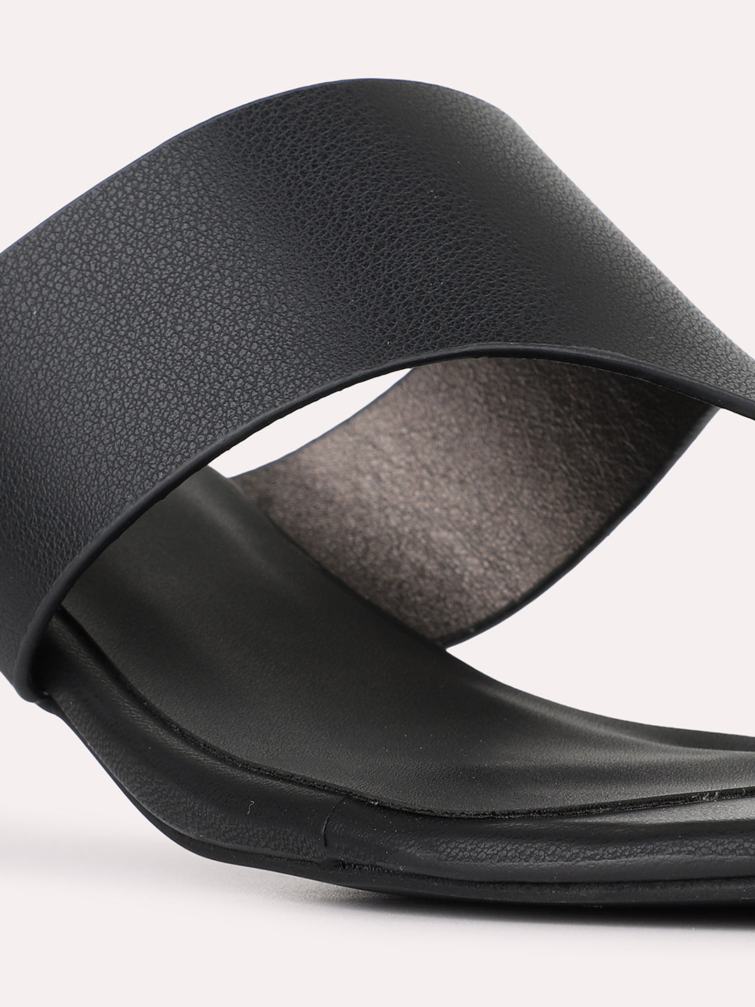 Womens Black Casual Solid Round Toe Kitten Heels