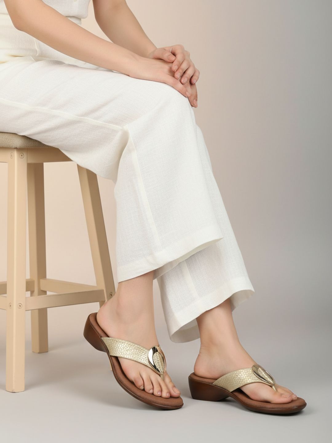 Womens Golden Casual Solid Round Toe Block Heels