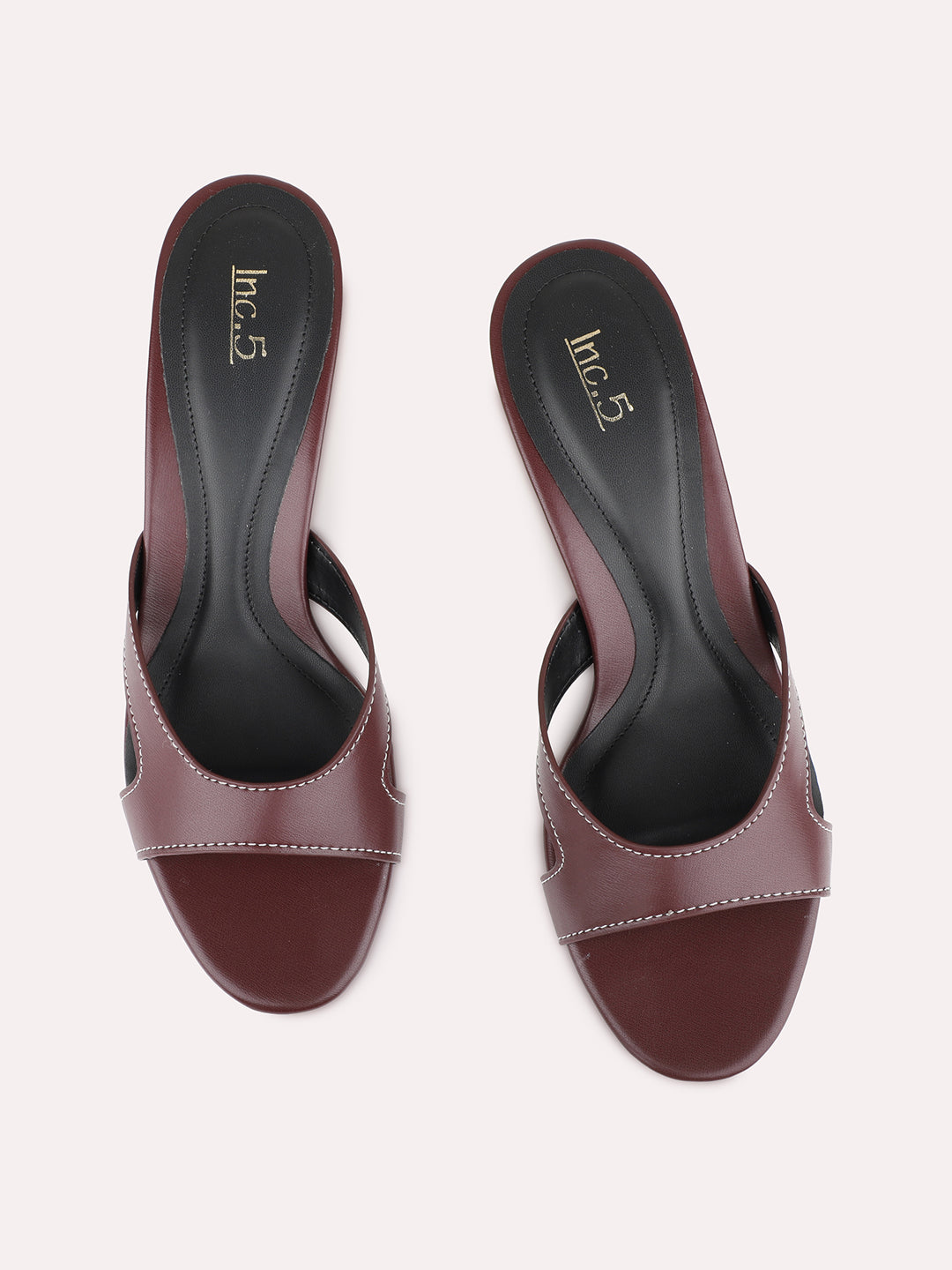 Womens Red Casual Solid Pattern Square Toe Kitten Heels