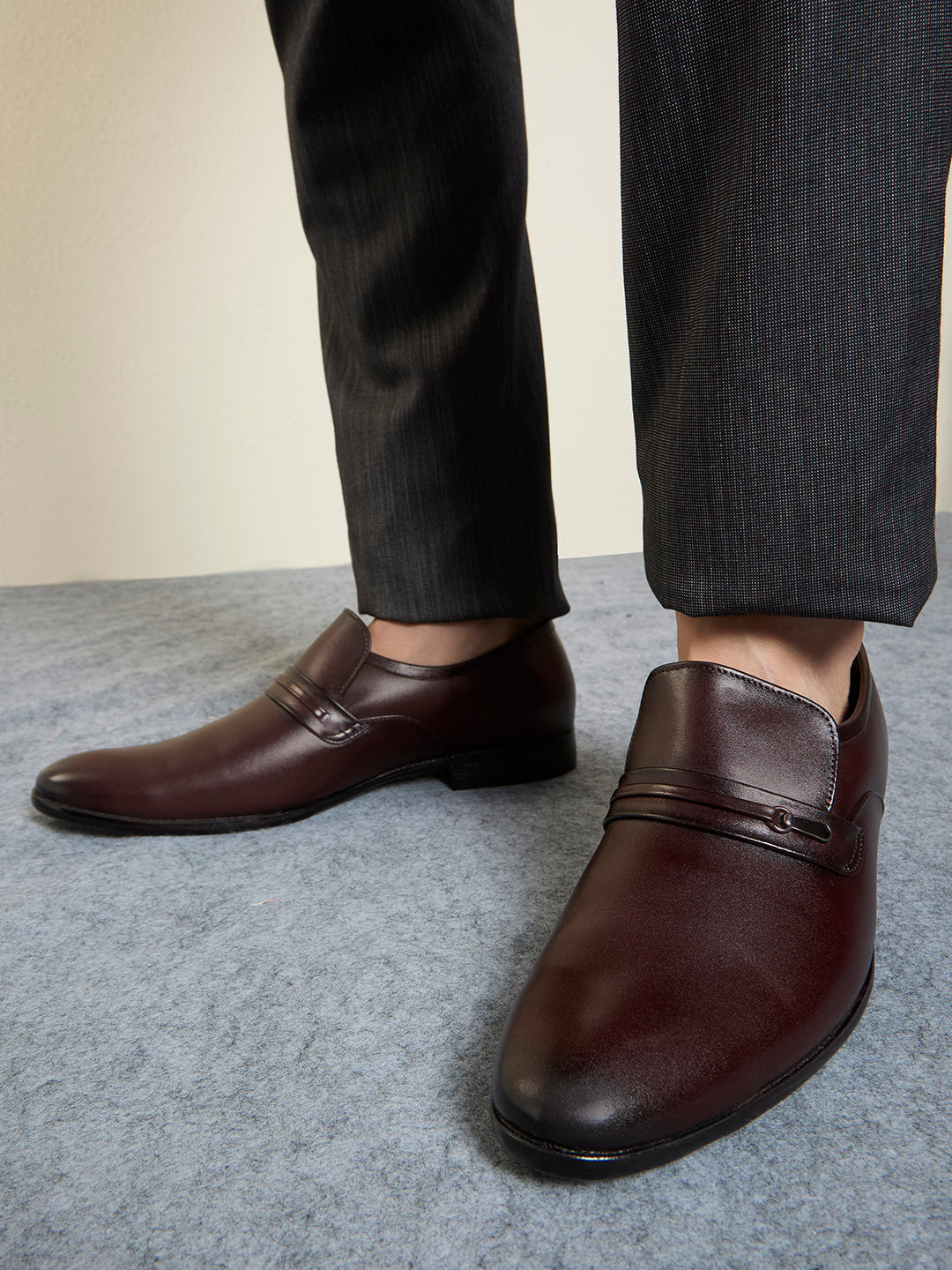 Brooch Leather Slippon-Cherry