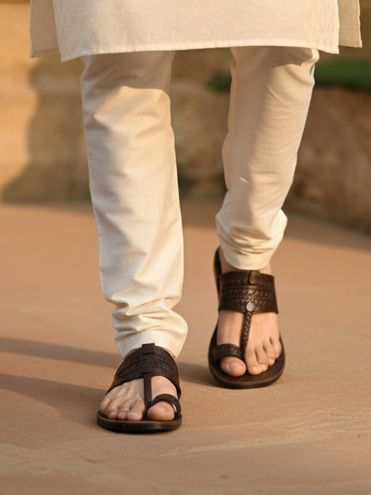 Mens Brown Casual Solid Pattern One Toe Flats Slip-On Sandals
