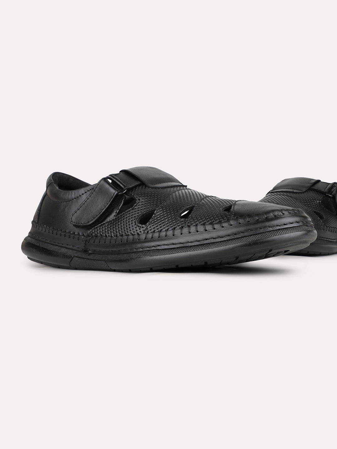 Mens Black Casual Solid Pattern Round Toe Flats
