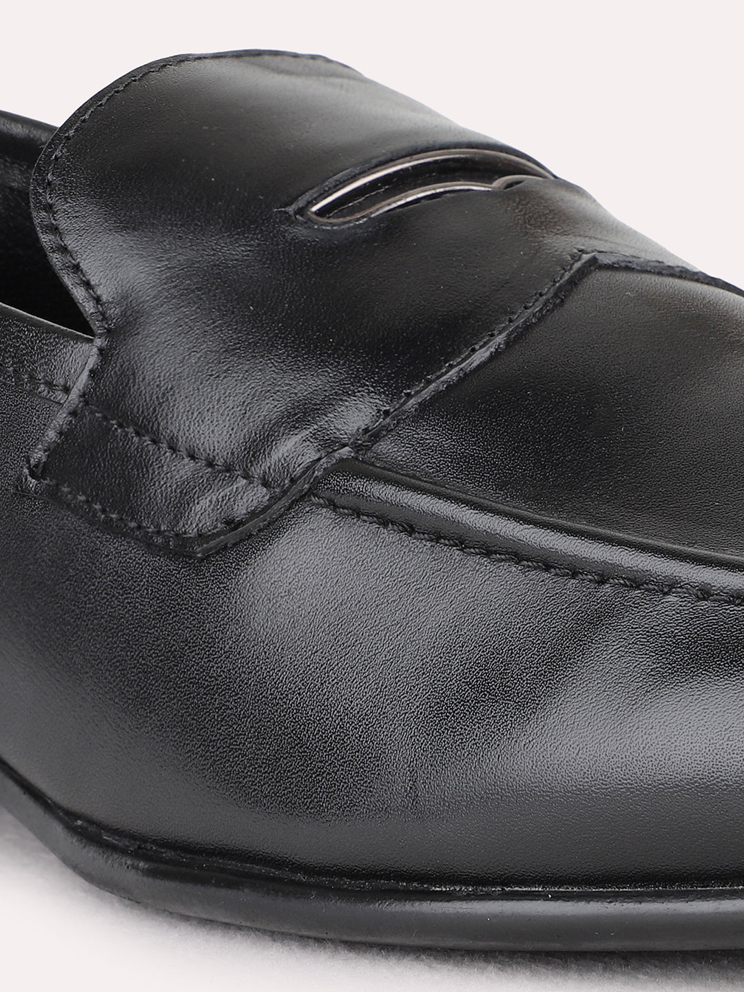 Mens Black Solid Pointed Toe Loafers