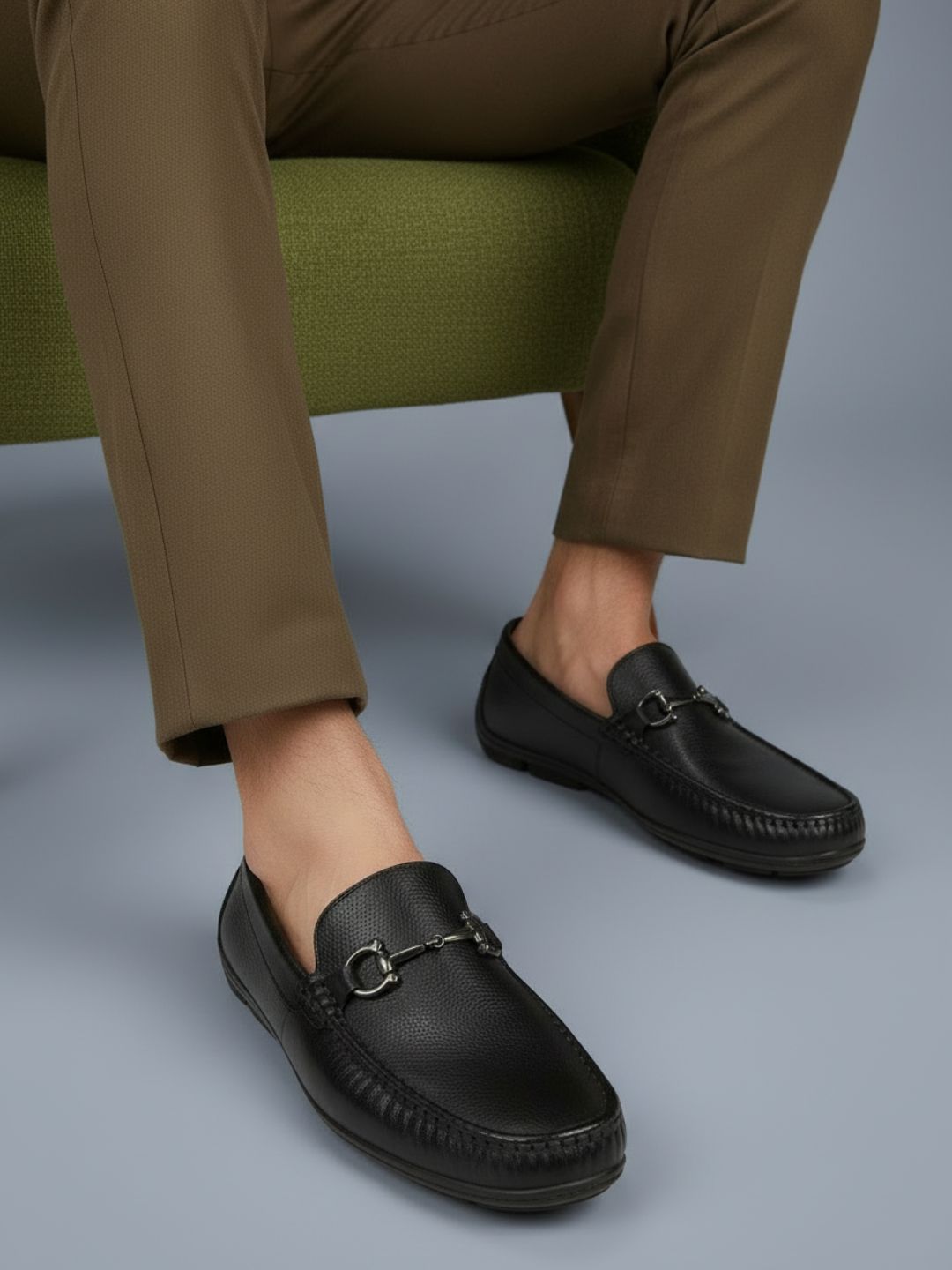 Mens Black Casual Solid Pattern Round Toe Loafers