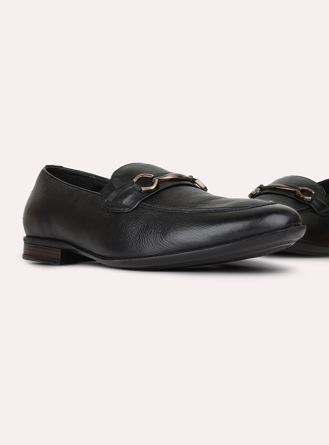 Mens Black Formal Solid Pattern Pointed Toe Moccasins