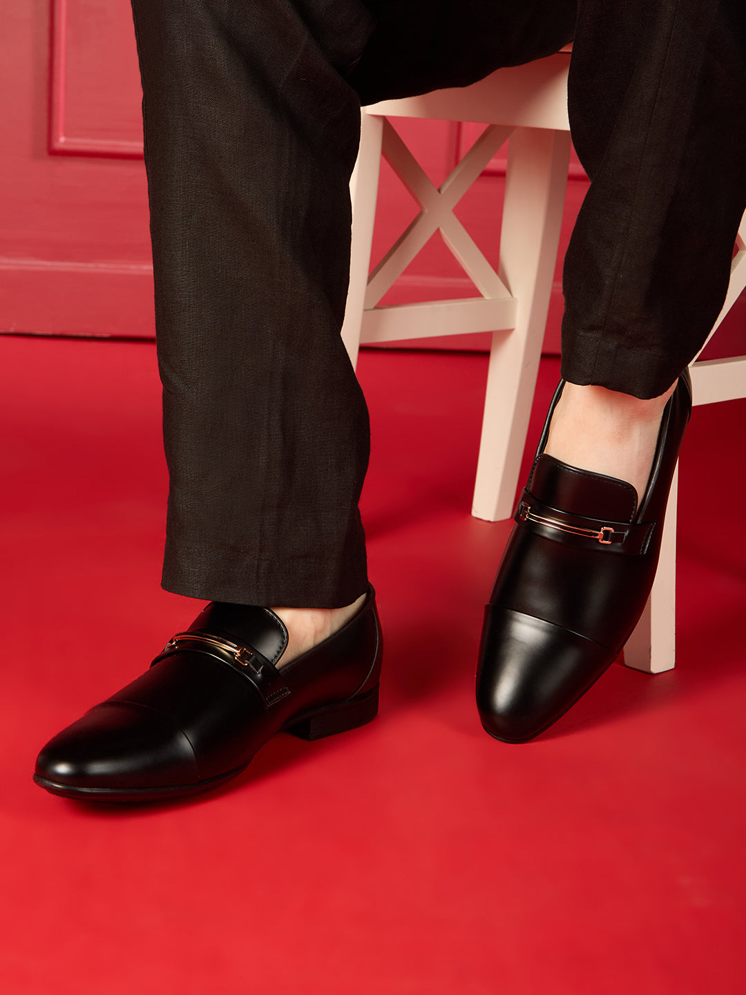 Mens Black Solid Casual Pattern Round Toe Moccasin Shoe