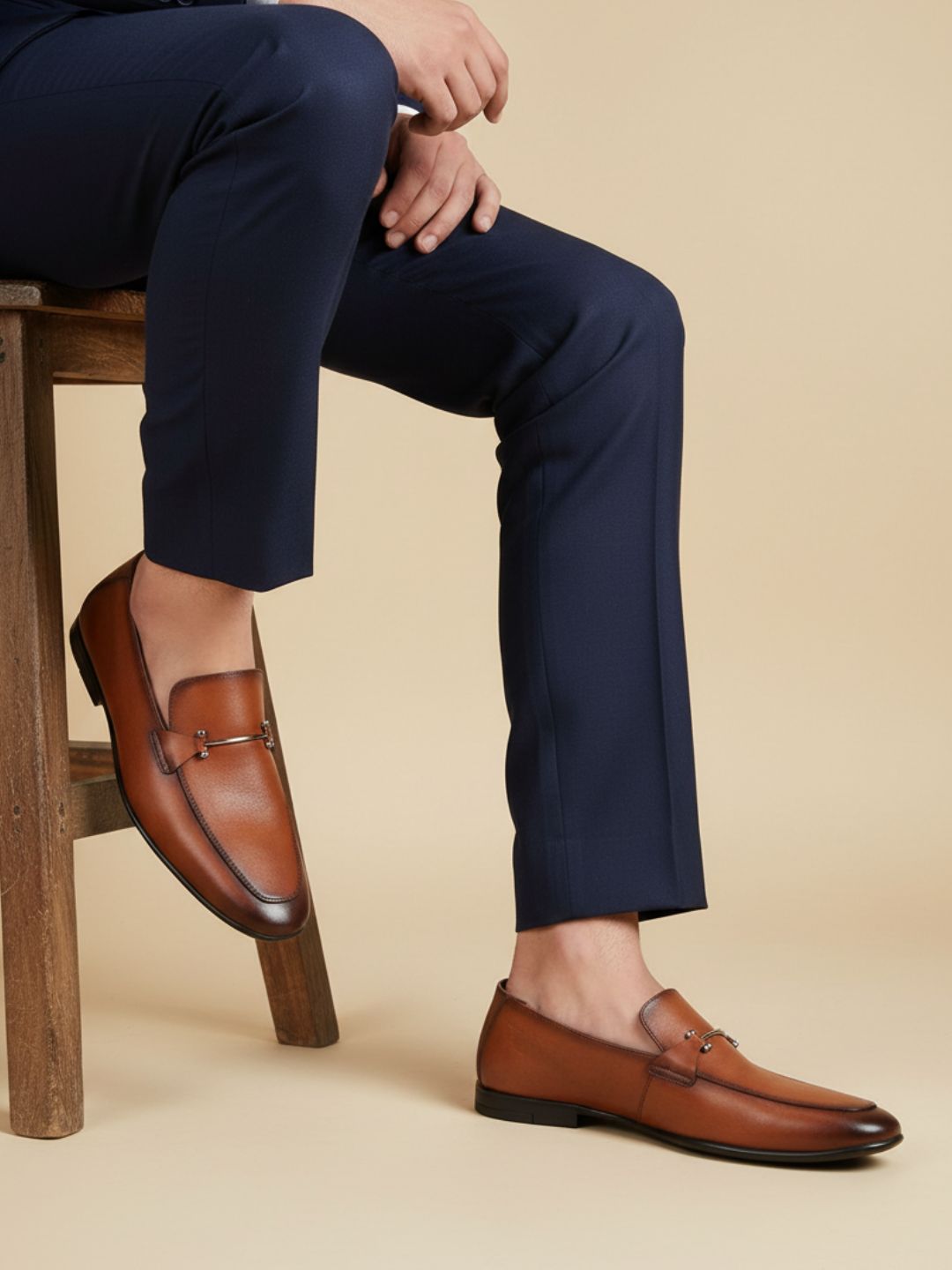Mens Brown Formal Solid Pattern Pointed Toe Moccasin