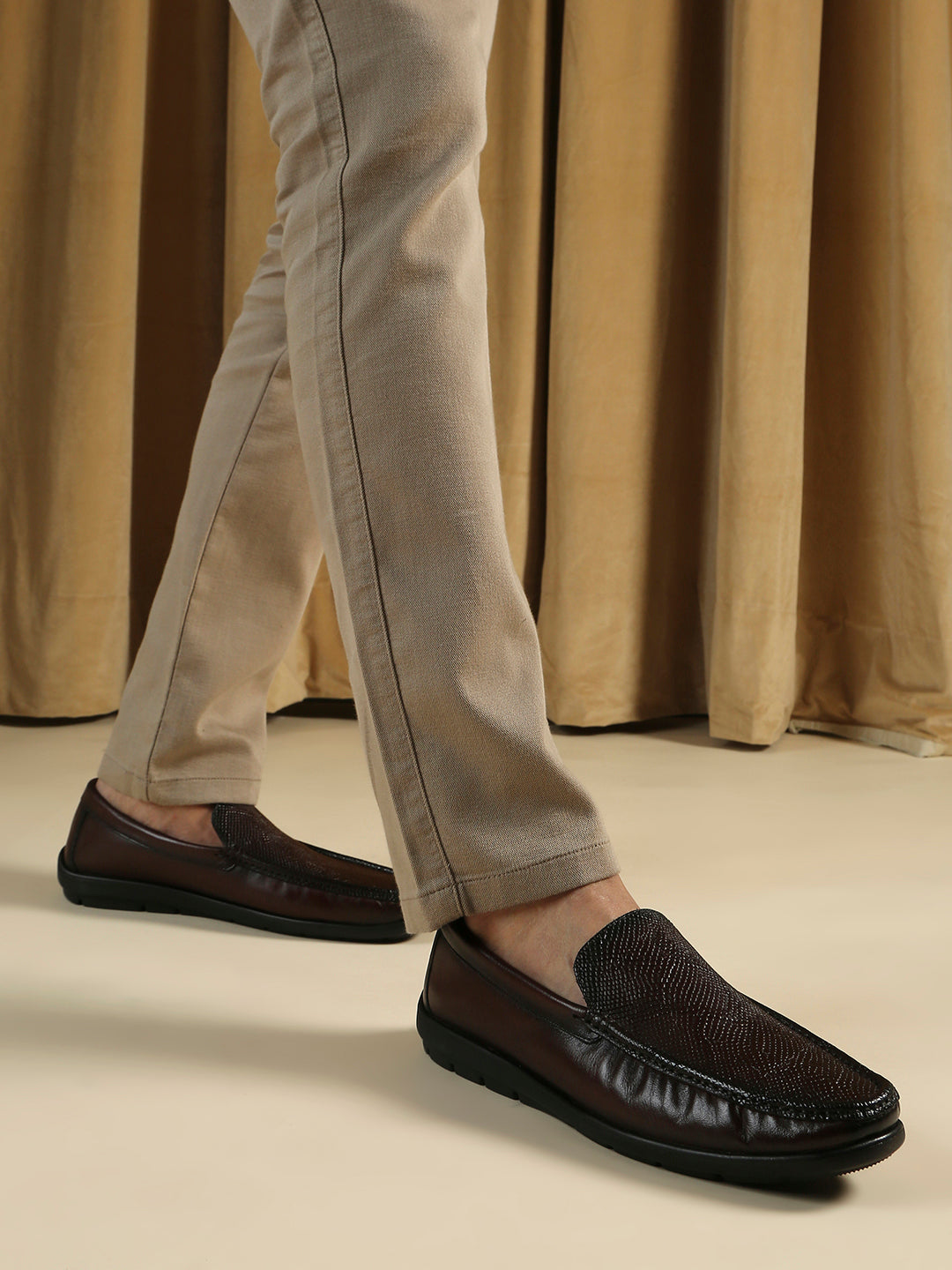 Mens Brown Formal Solid Pattern Round Toe Loafers