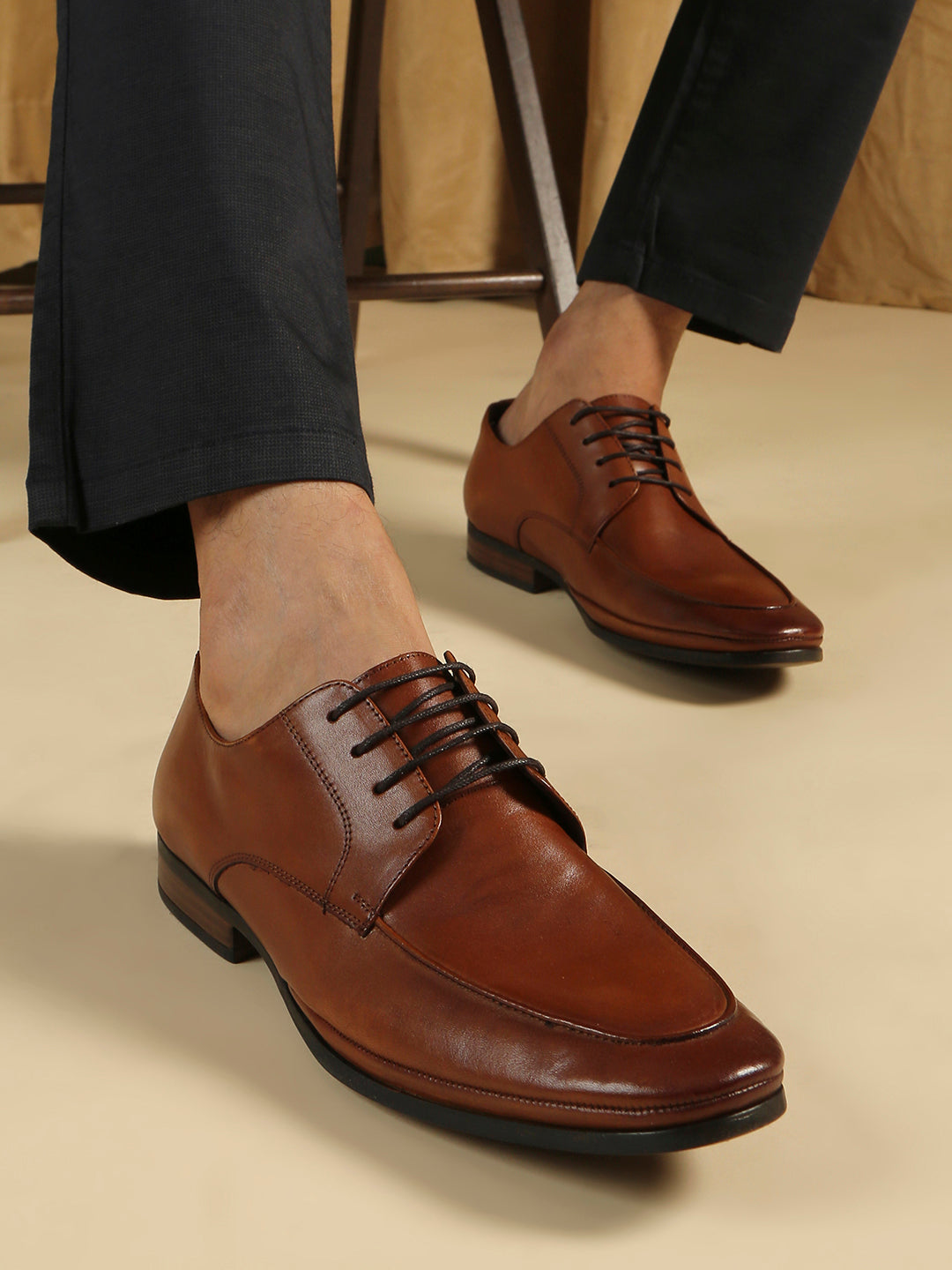 Mens Tan Formal Solid Round Toe Derby Shoes