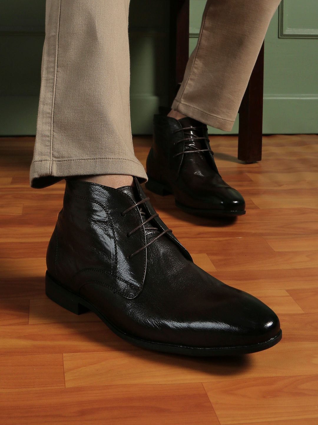 Mens Brown Party Wear Solid Round Toe Outdoor Boots