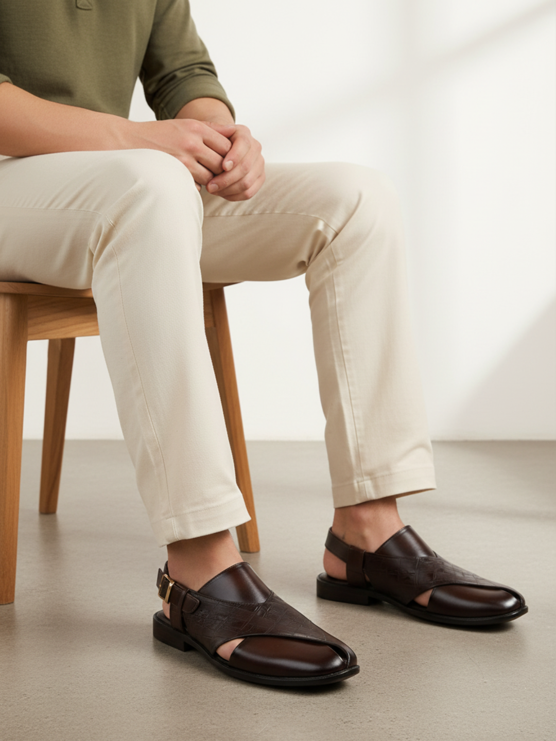 Mens Brown Casual Solid Round Toe Sandals