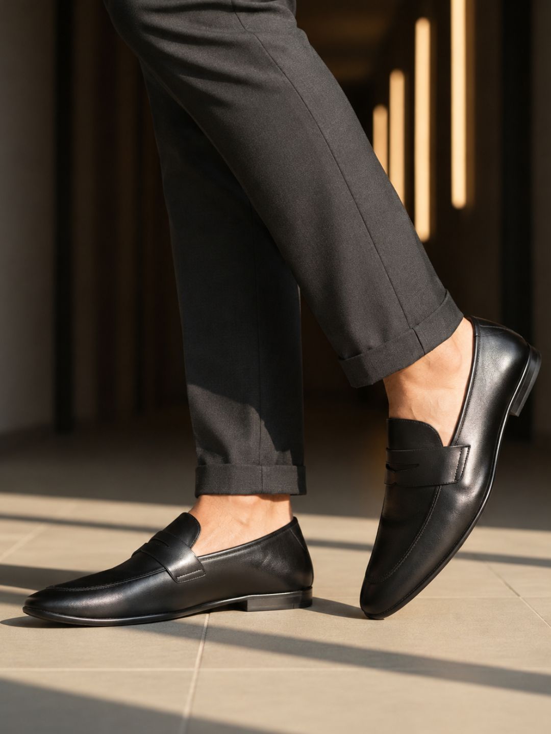 Mens Black Formal Solid Pattern Pointed Toe Moccasin