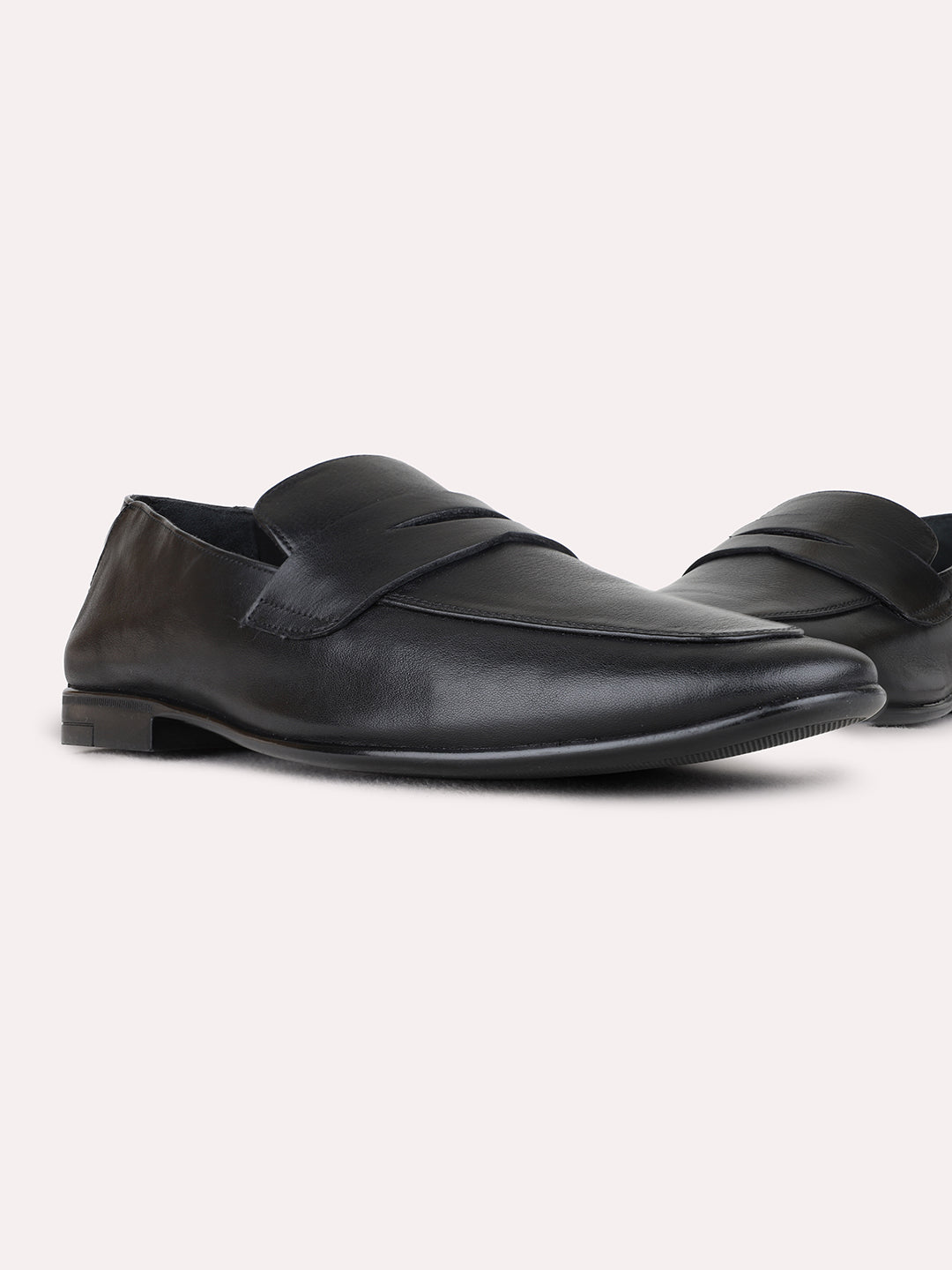 Mens Black Formal Solid Pattern Pointed Toe Moccasin