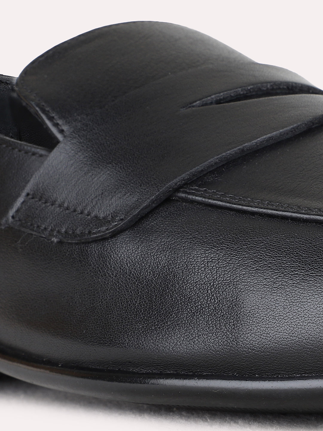 Mens Black Formal Solid Pattern Pointed Toe Moccasin