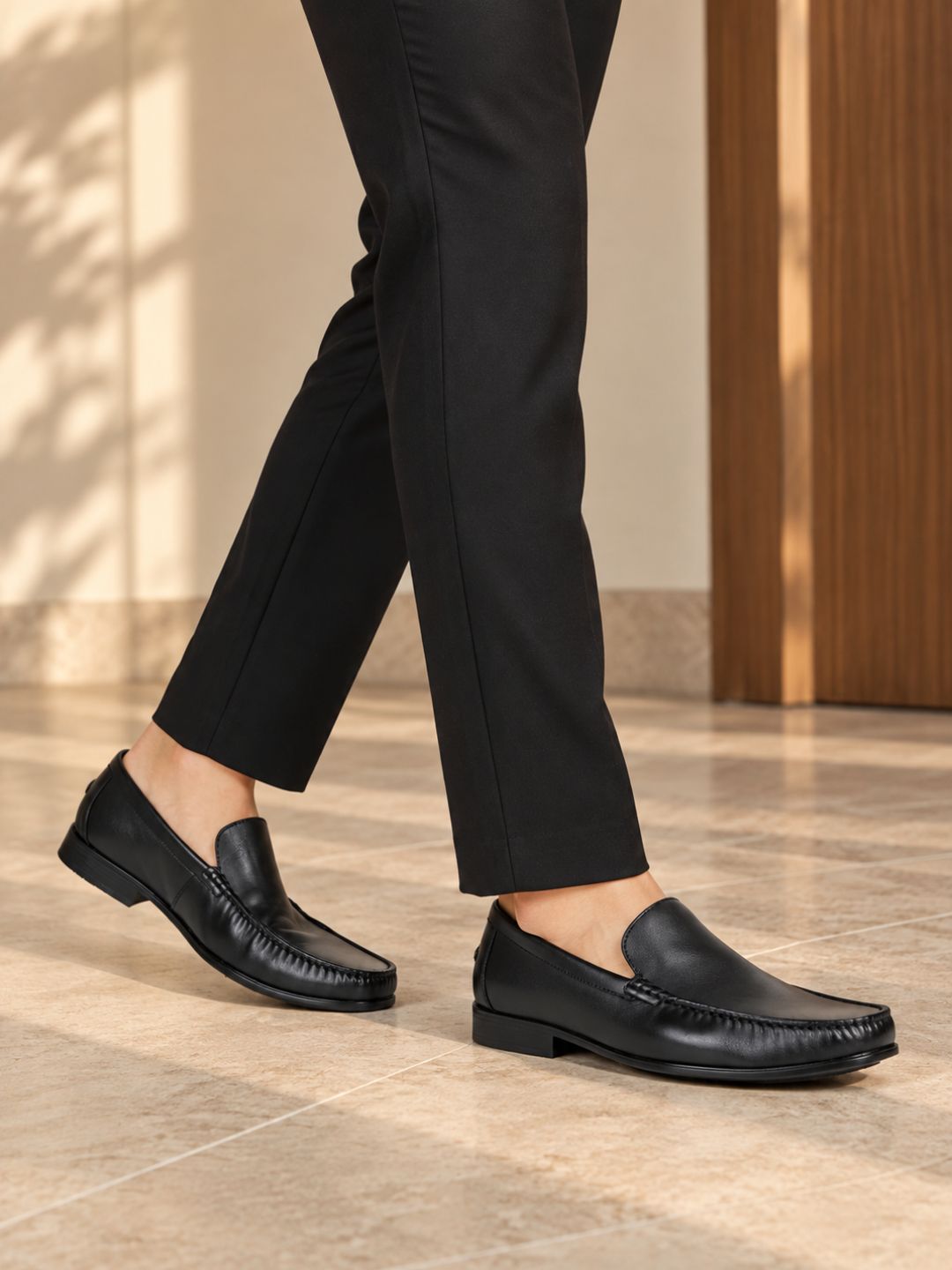 Mens Black Formal Solid Pattern Square Toe Loafers
