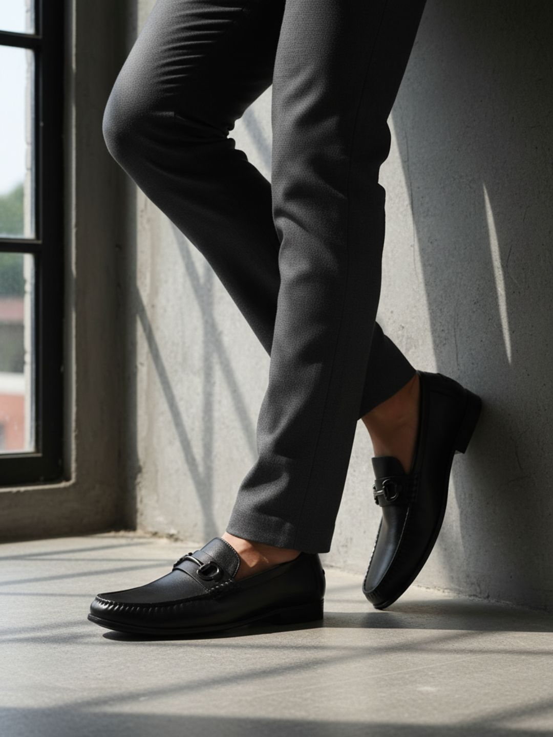 Mens Black Formal Solid Pattern Square Toe Shape Loafers