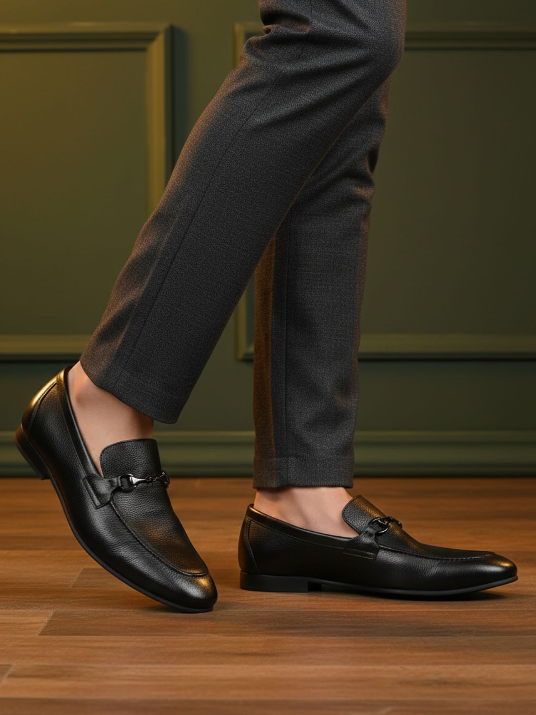 Mens Black Formal Solid Pointed Toe Moccasin