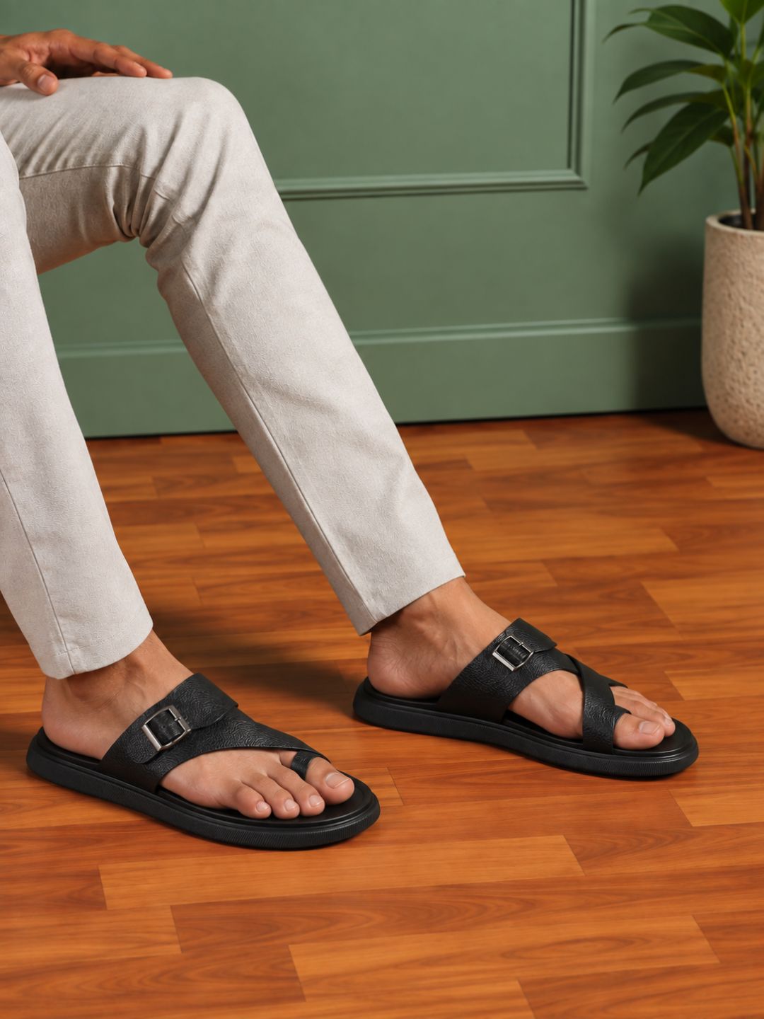 Mens Black Casual Striped Round Toe Slip-On Flats