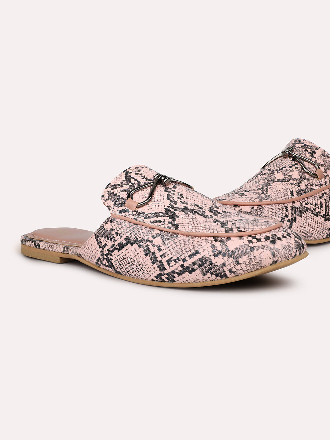 Women Peach Pointed Toe Printed Mules