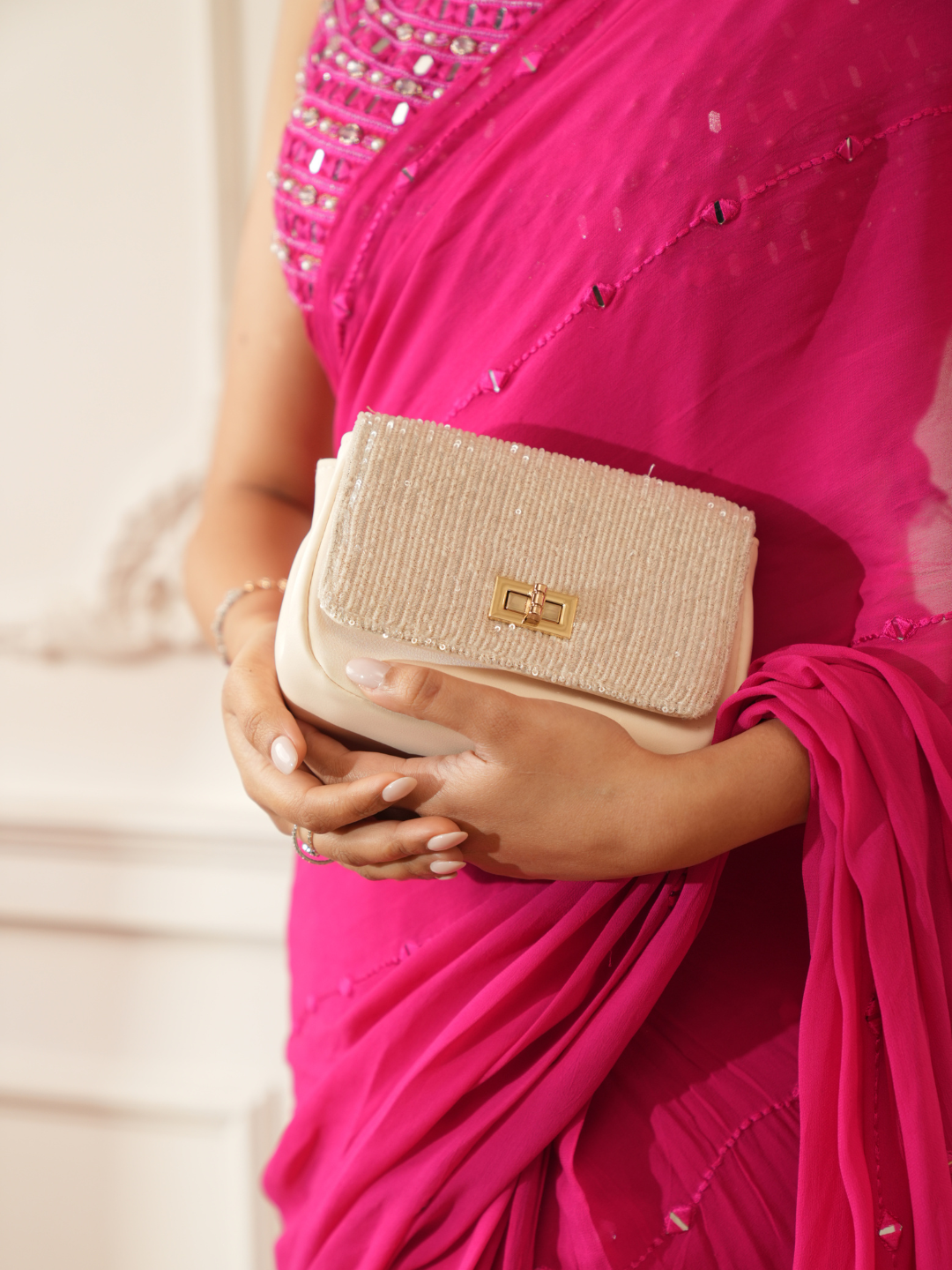 Womens Beige Clutches With Twist Lock For Party Use