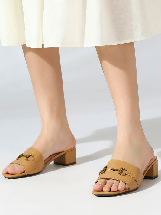 Women Beige Open Toe Block Heels with Buckles