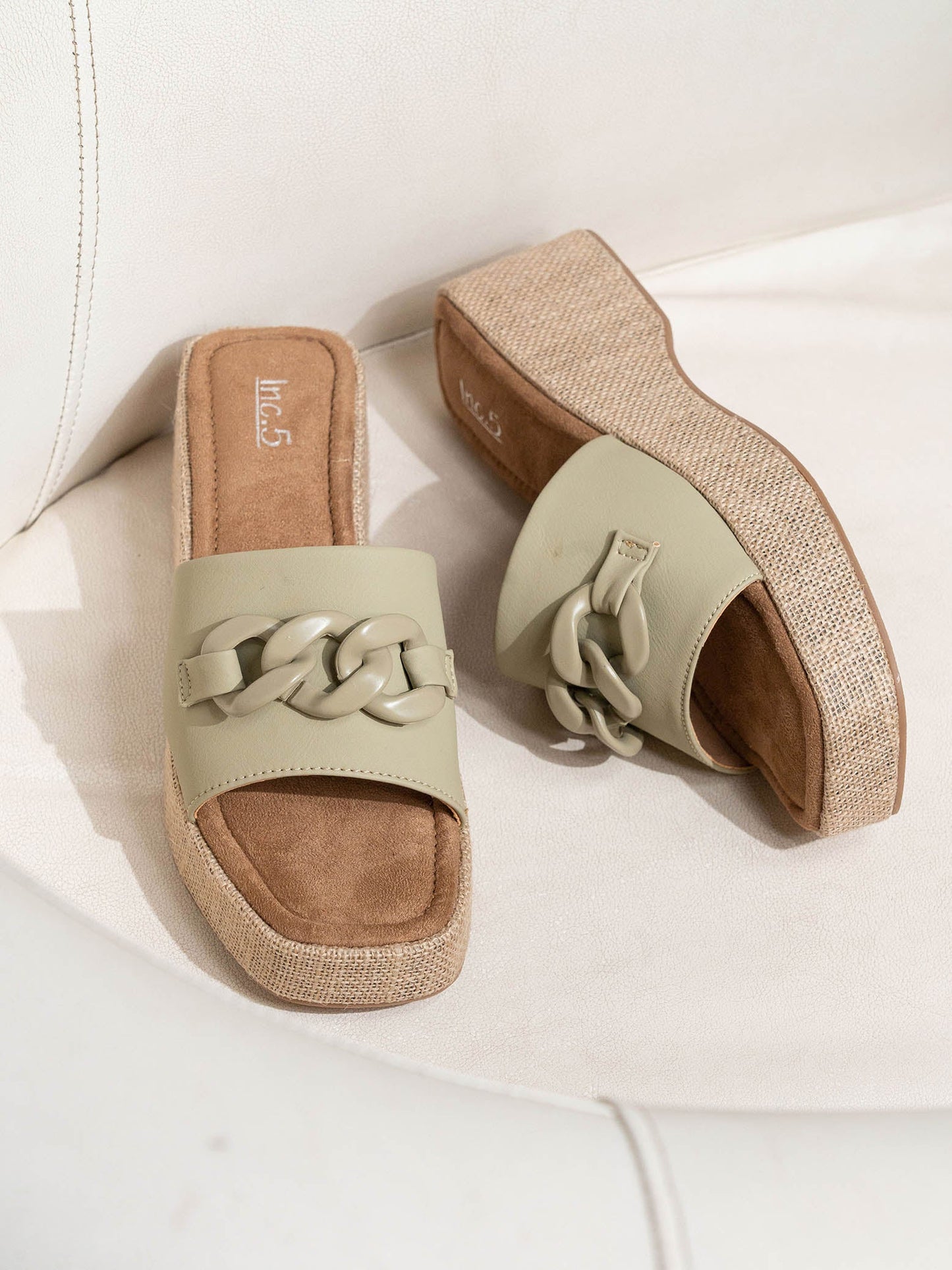 Women Green Jute Finish Buckle Details Wedge Heels