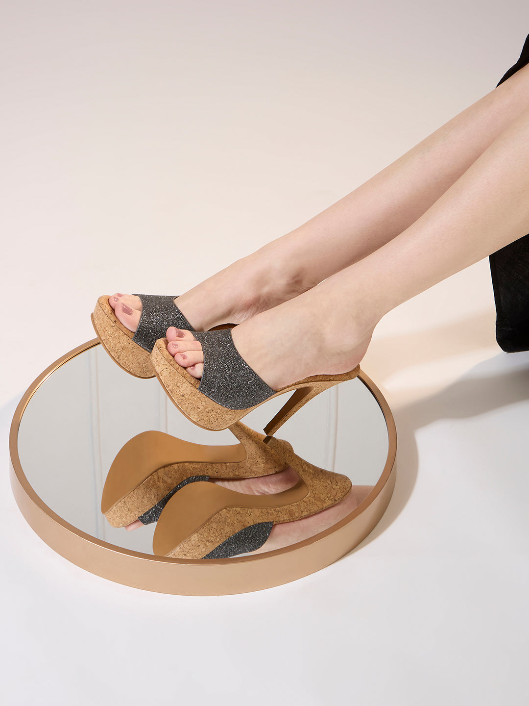 Women Pewter Party Wear Solid Pattern Round Toe Kitten Heel Sandals