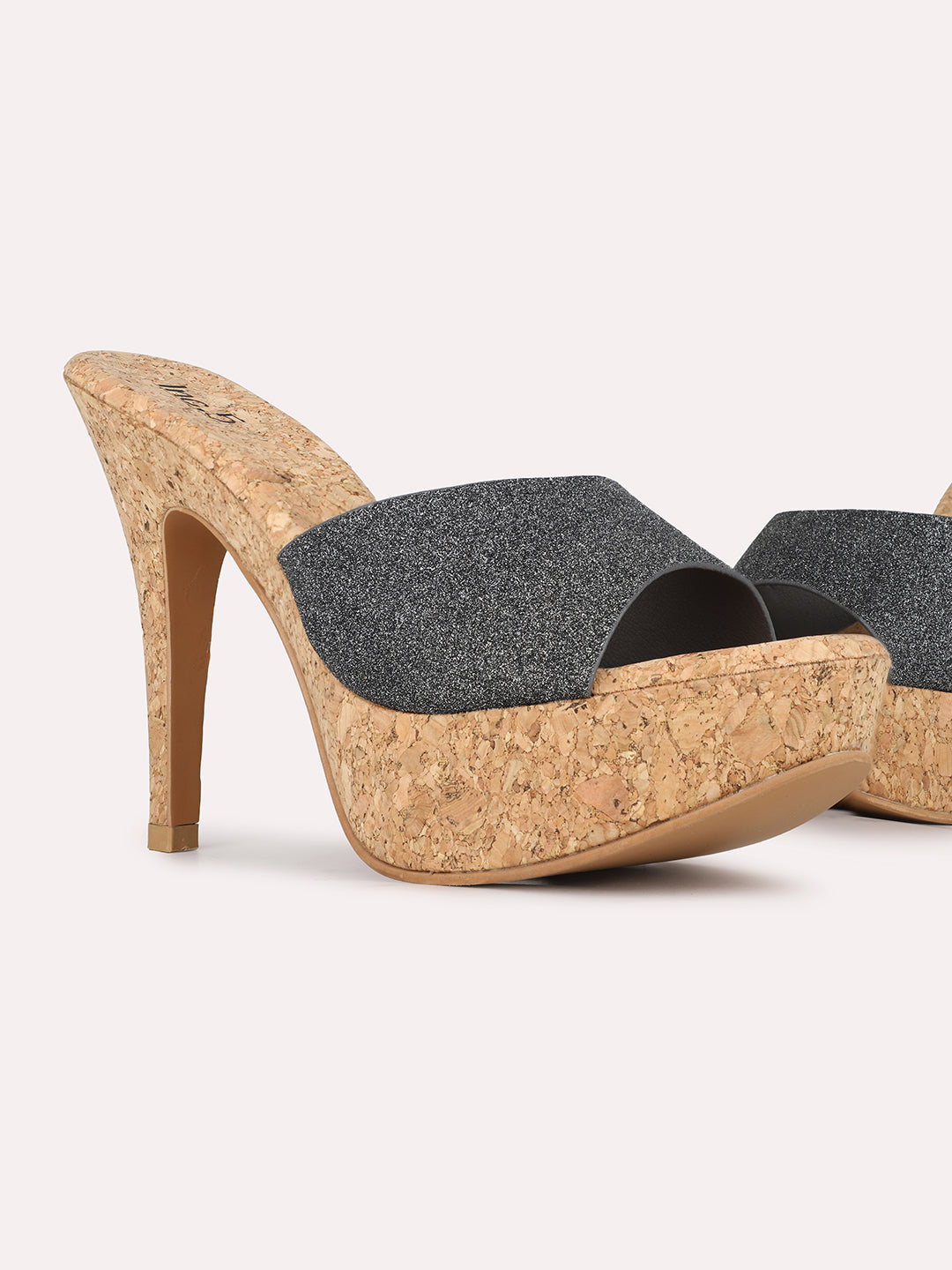 Women Pewter Party Wear Solid Pattern Round Toe Kitten Heel Sandals