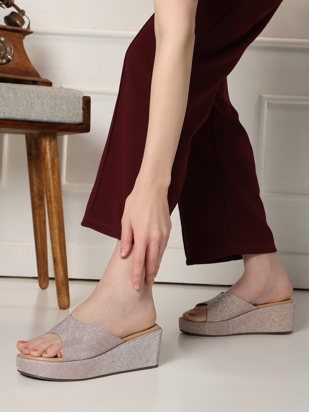 Womens Rose Gold Party Wear Solid Wedge Heel Sandals