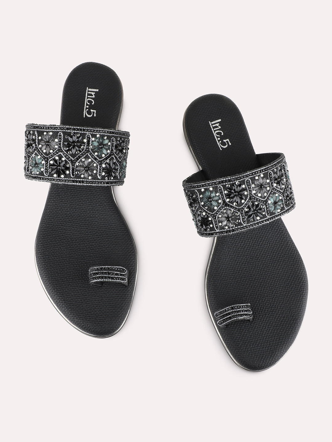 Womens Black Ethnic Embellished Pattern Round Toe Shape Block Heels