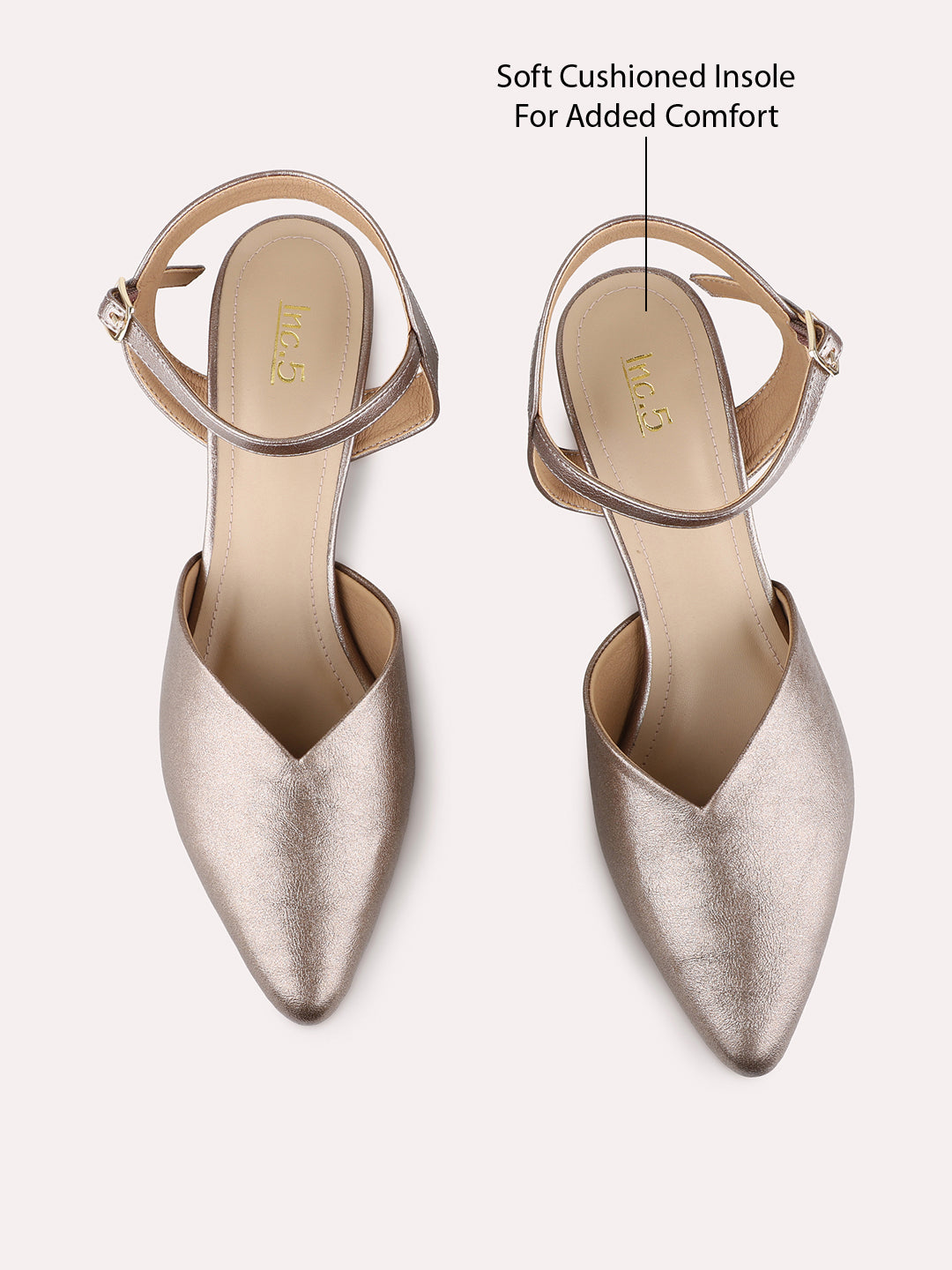 Womens Golden Party Wear Solid Pointed Toe Block Heel Mules