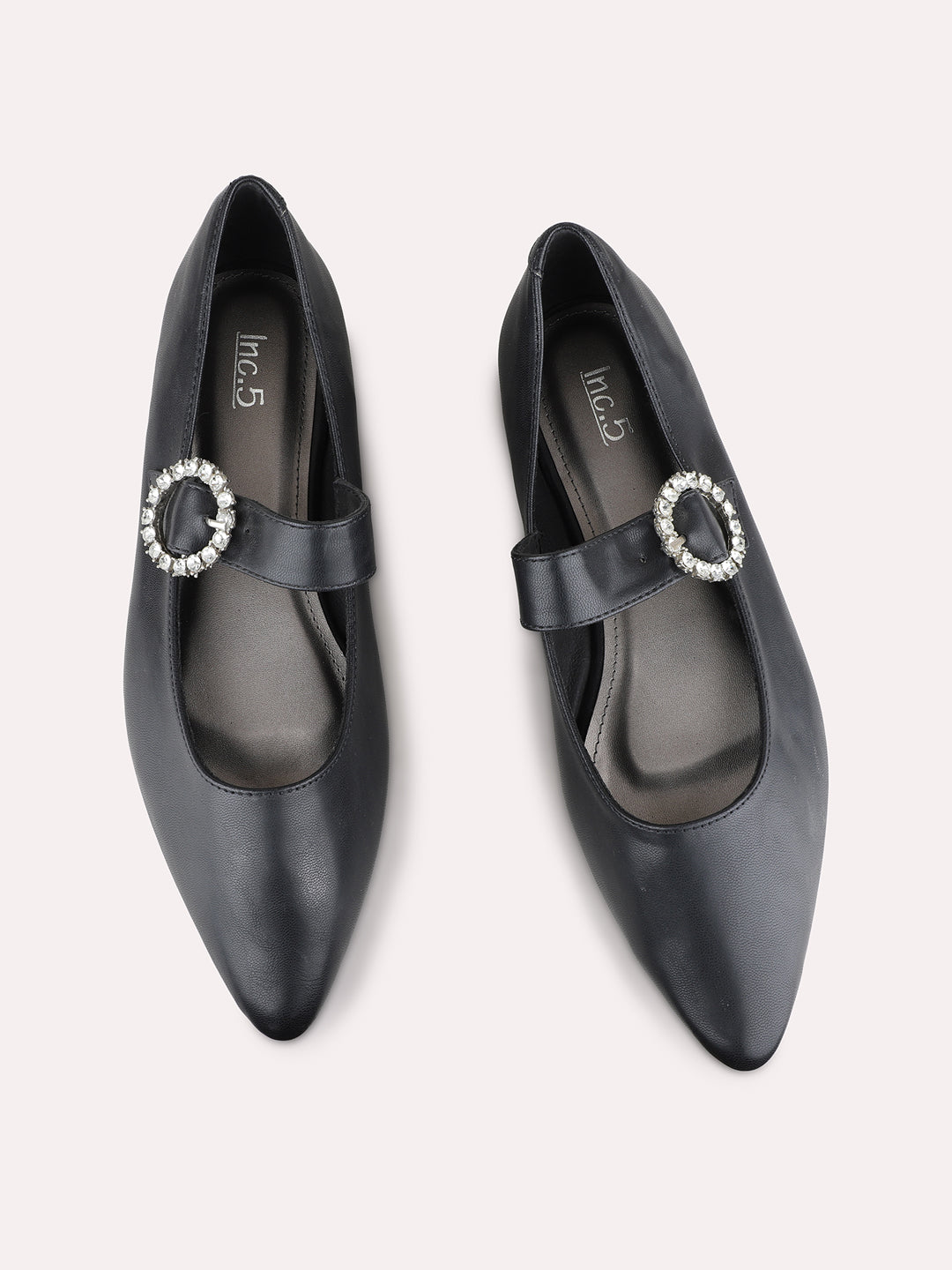 Womens Black Party Wear Solid Narrow Toe Ballerinas