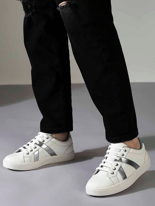 Womens White Casual Round toe Sneakers