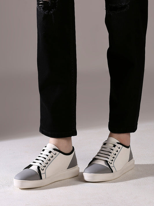 Womens White Casual Round toe Sneakers