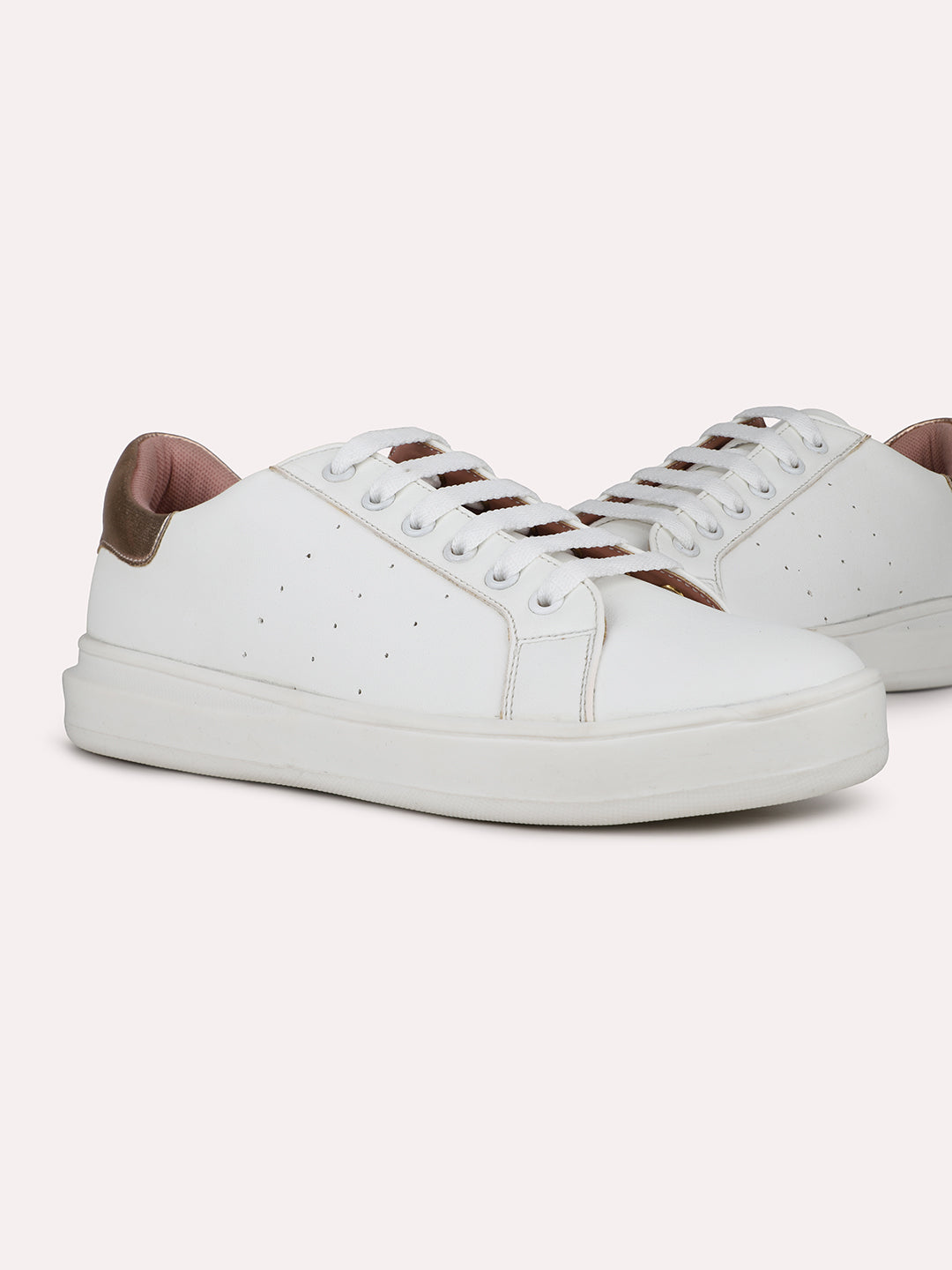 Womens White Casual Round toe Sneakers