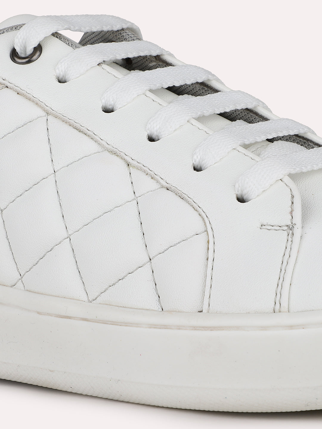 Womens White Casual Round toe Sneakers