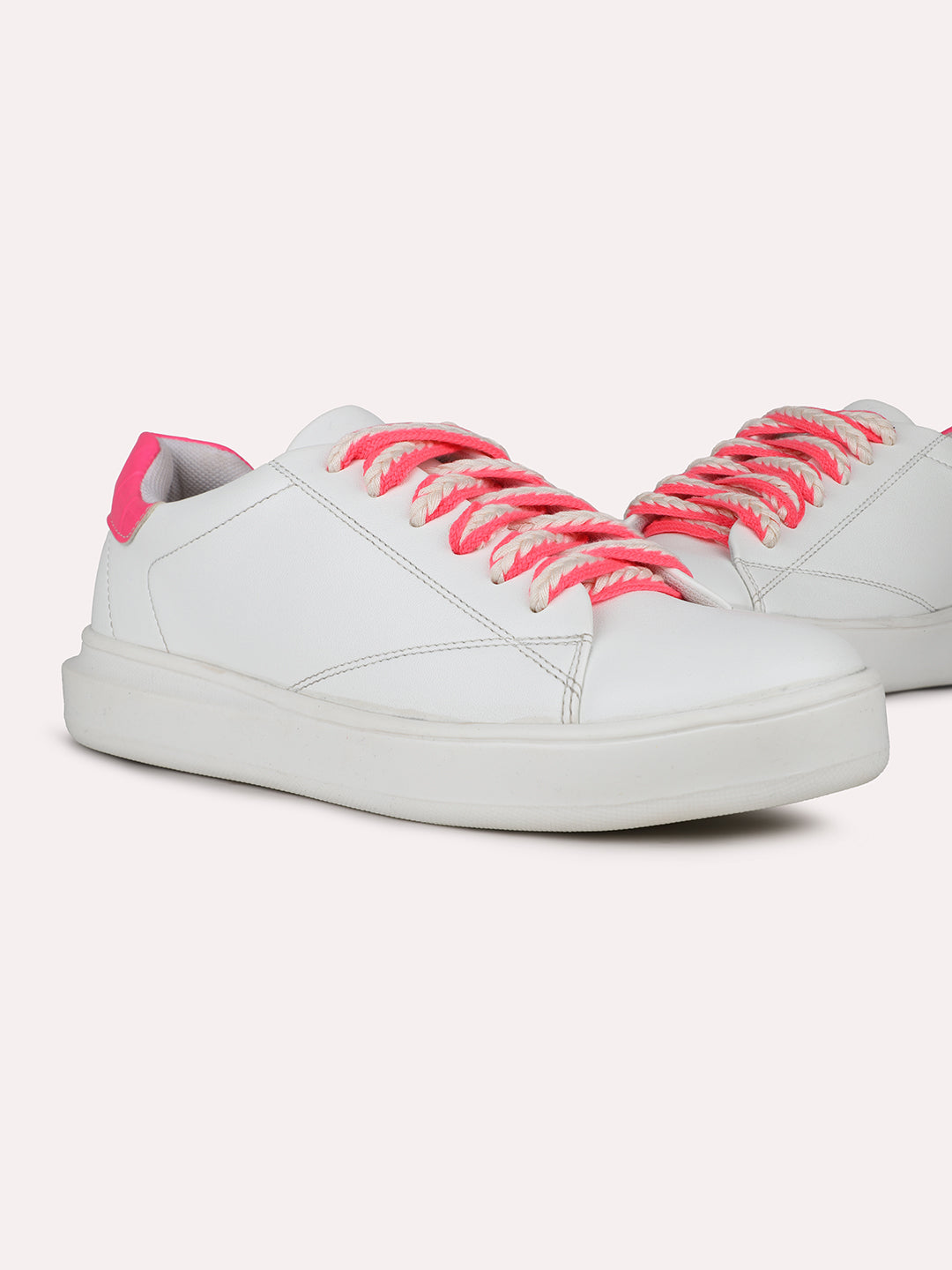 Womens White Casual Round toe Sneakers