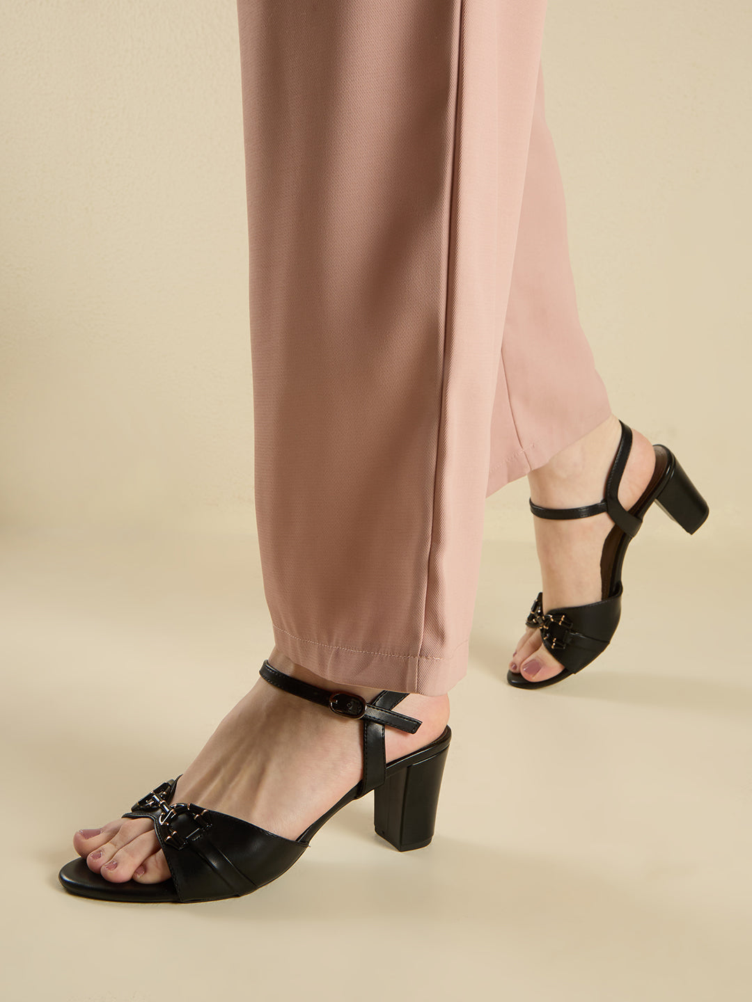Womens Black Party Wear Solid Round Toe Block Heels