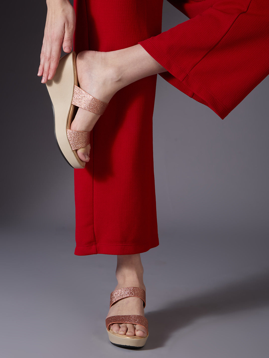 Womens Rose Gold Party Wear Solid Round Toe Wedge Heel Sandals