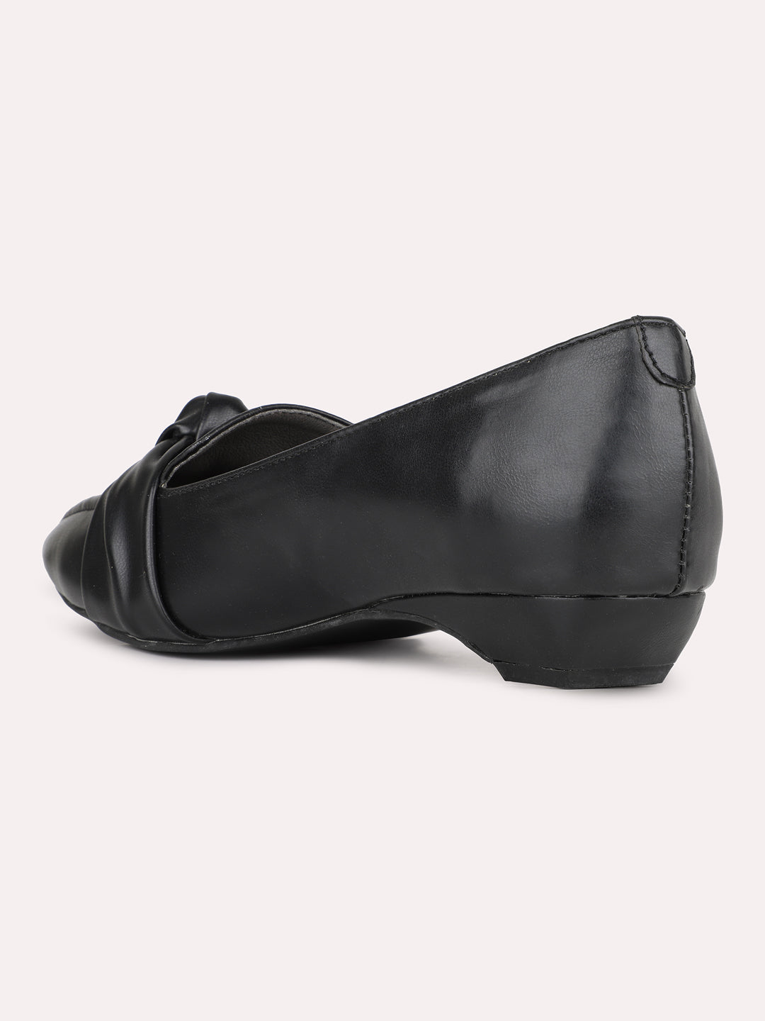 Womens Black Solid Pointed Toe Party Wear Flat Ballerinas