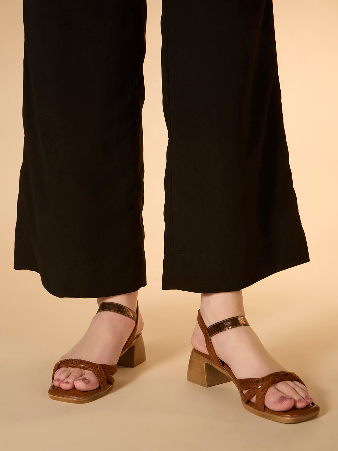 Womens Tan Party Wear Solid Square Toe Block Heel Sandals