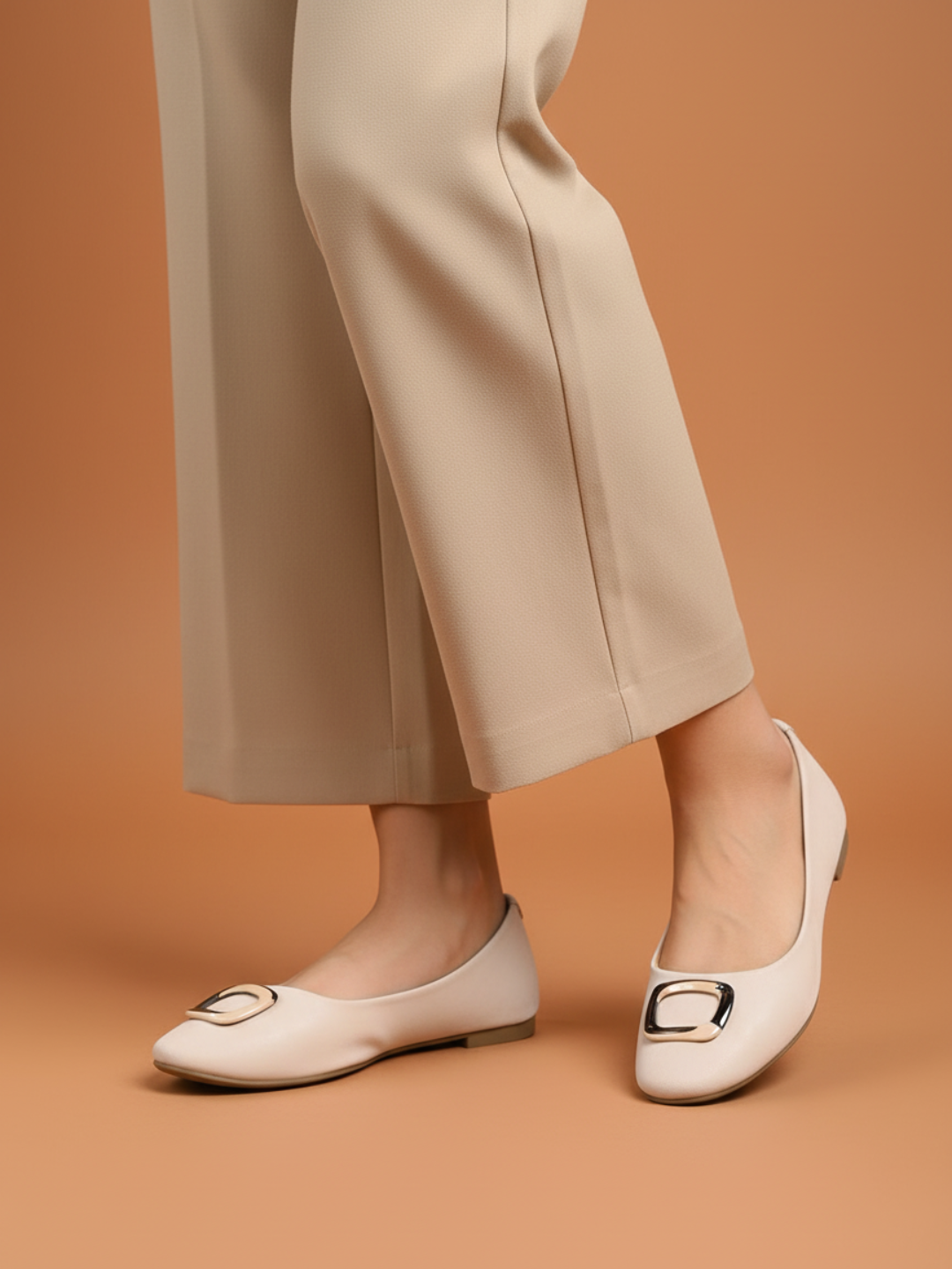 Womens Cream Casual Solid Pattern Narrow Toe Ballerinas