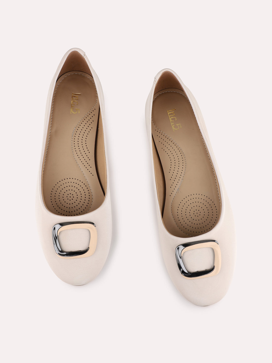 Womens Cream Casual Solid Pattern Narrow Toe Ballerinas