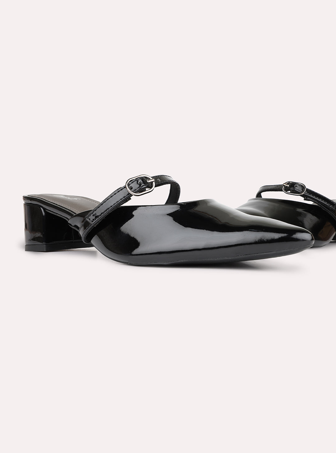 Womens Black Casual Solid Pattern Pointed Toe Block Heel Mules