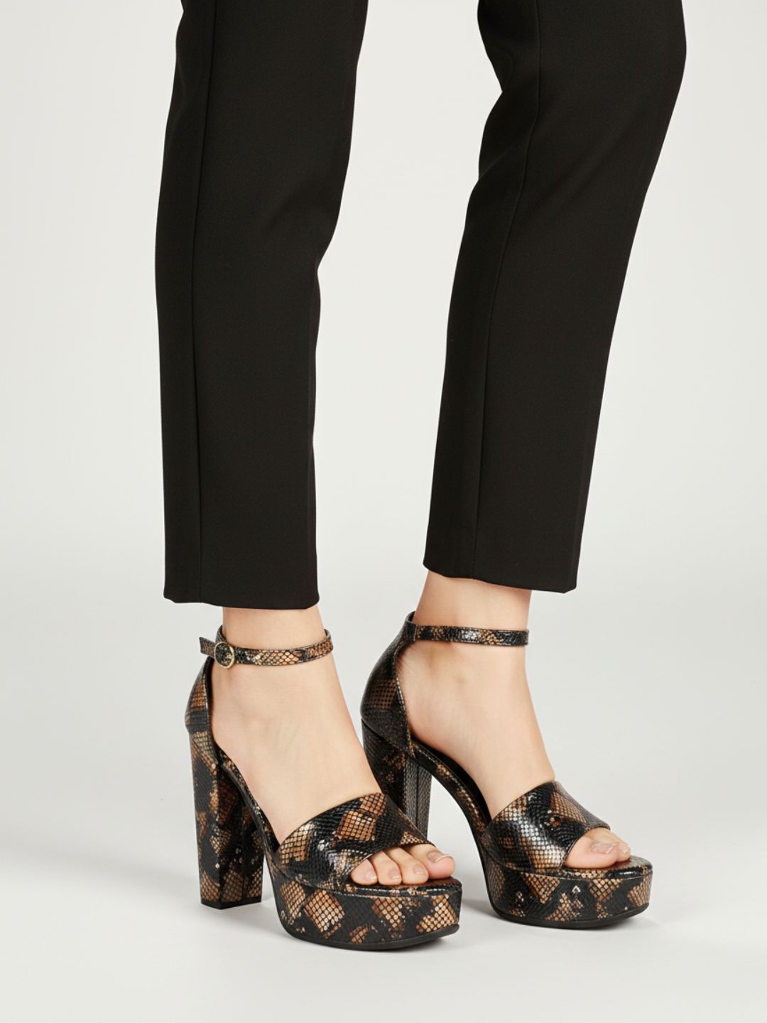 Womens Black Party Wear Printed Round Toe Platform Heels