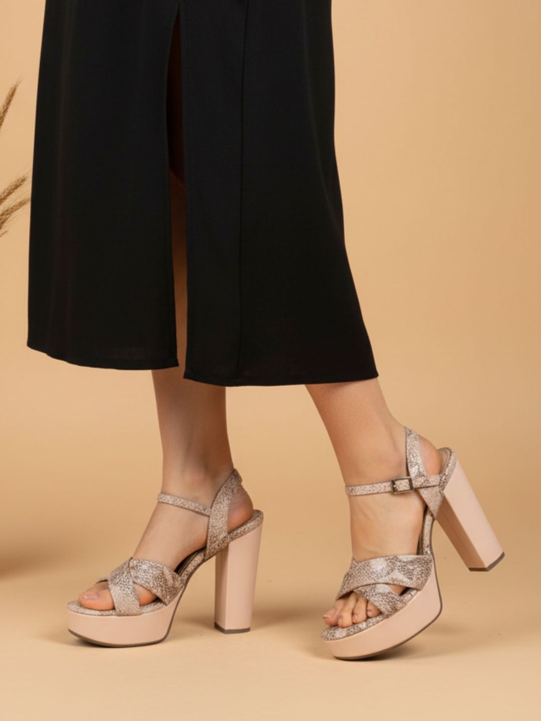Womens Pink Party Wear Printed Round Toe Platform Heels