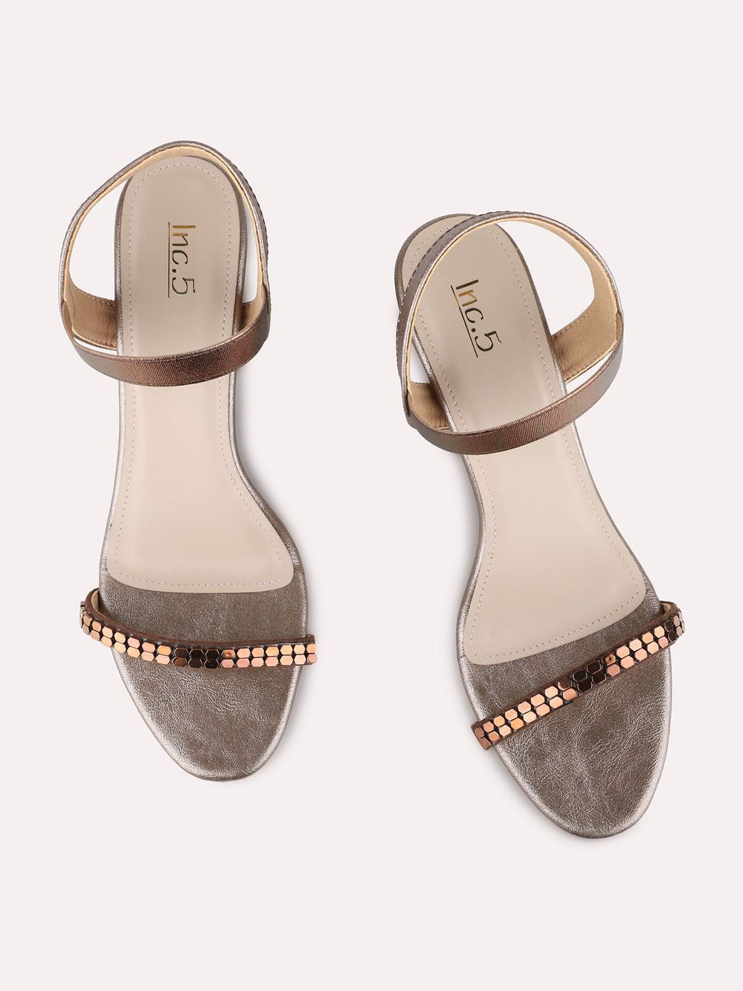 Womens Golden Party Wear Solid Pattern Round Toe Block heels