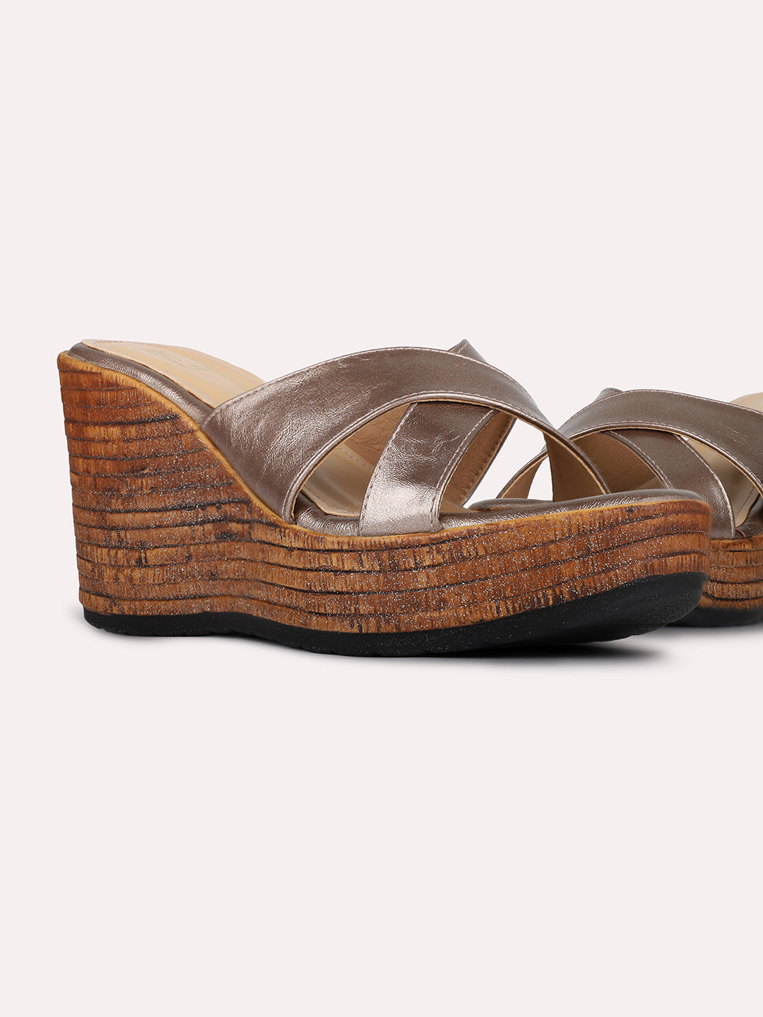 Womens Golden Party Wear Solid Round Toe Wedge Heels