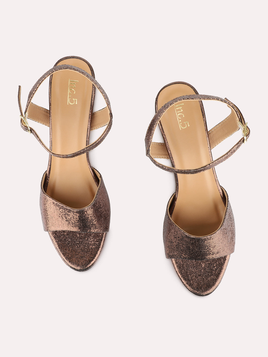 Womens Golden Party Wear Solid Pattern Round Toe Platform Heels